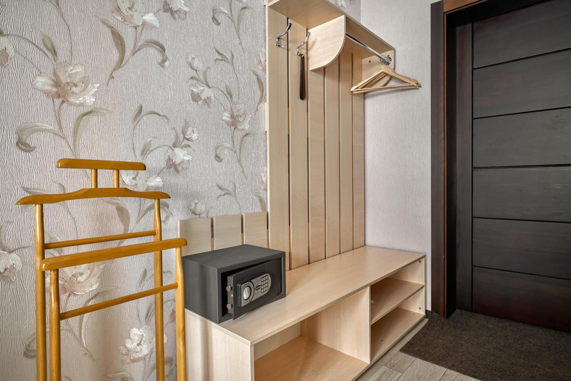 Zaporizʹka Sich Hotel Boekovel Buitenkant foto