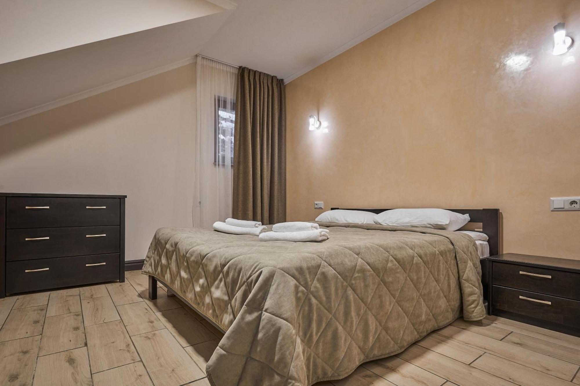 Zaporizʹka Sich Hotel Boekovel Buitenkant foto