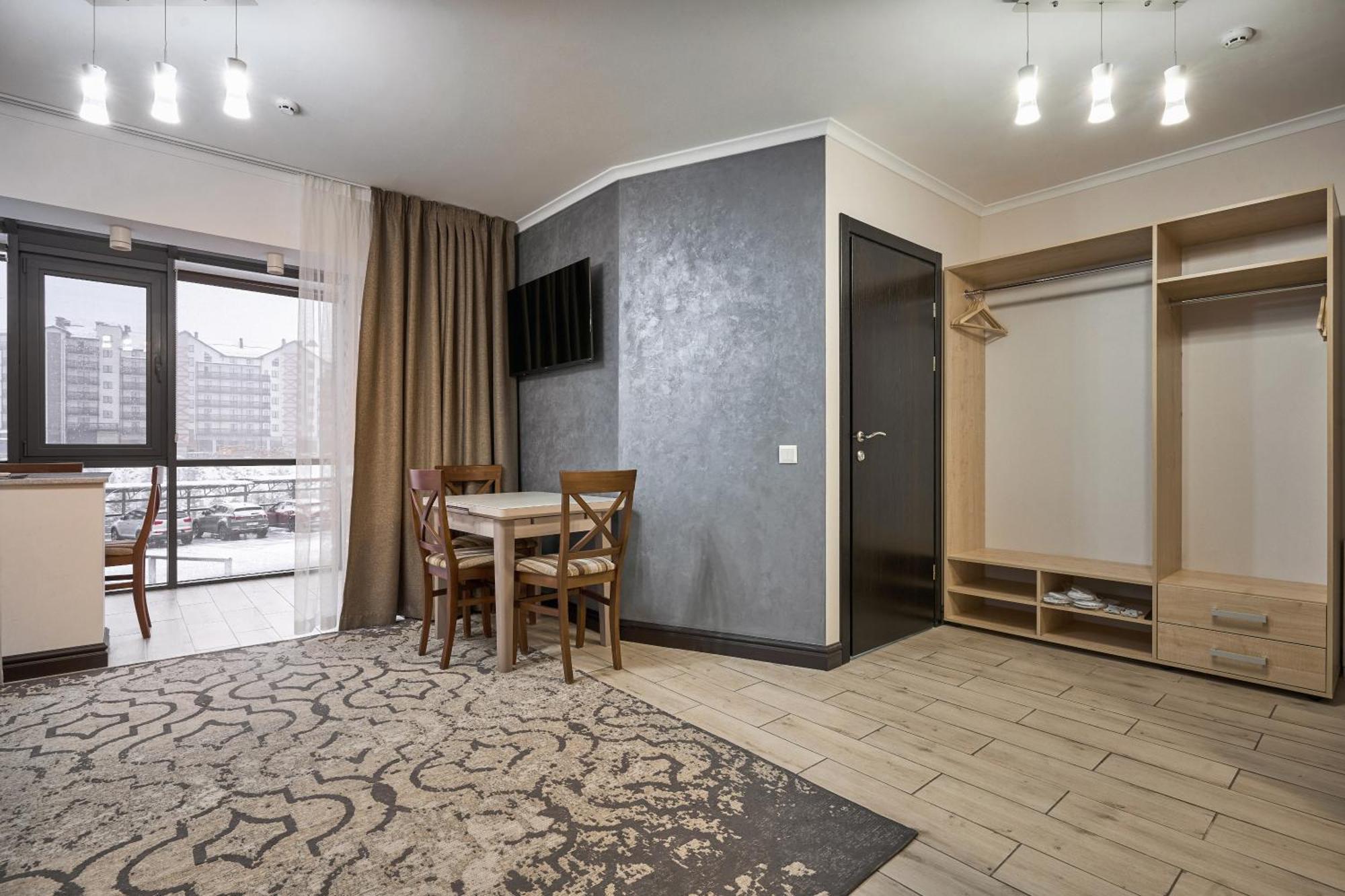 Zaporizʹka Sich Hotel Boekovel Buitenkant foto